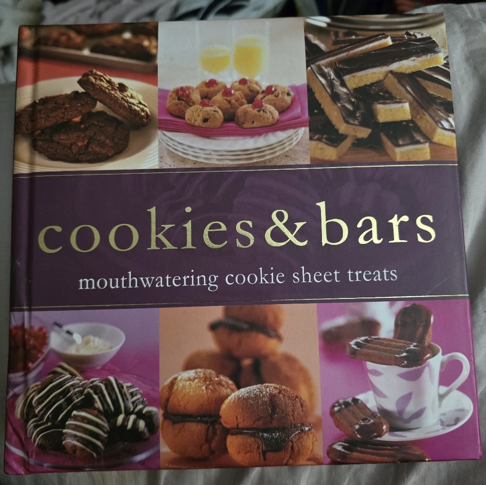 Cookies & Bars Mouthwatering Cookie Sheet Treats Pre Owned